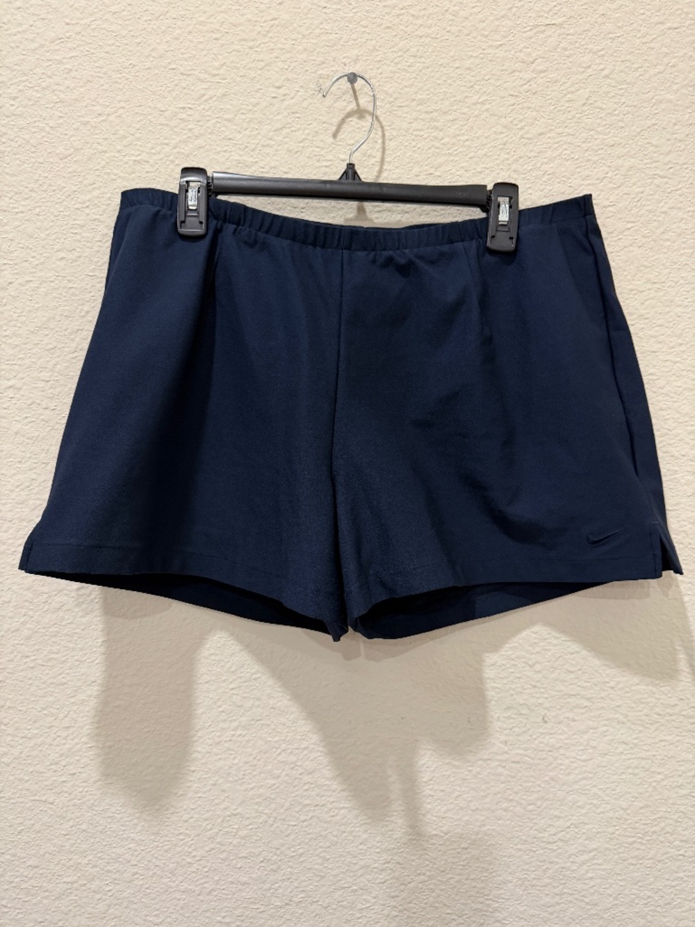 Ladies Nike dri-fit navy shorts size XL - Fair